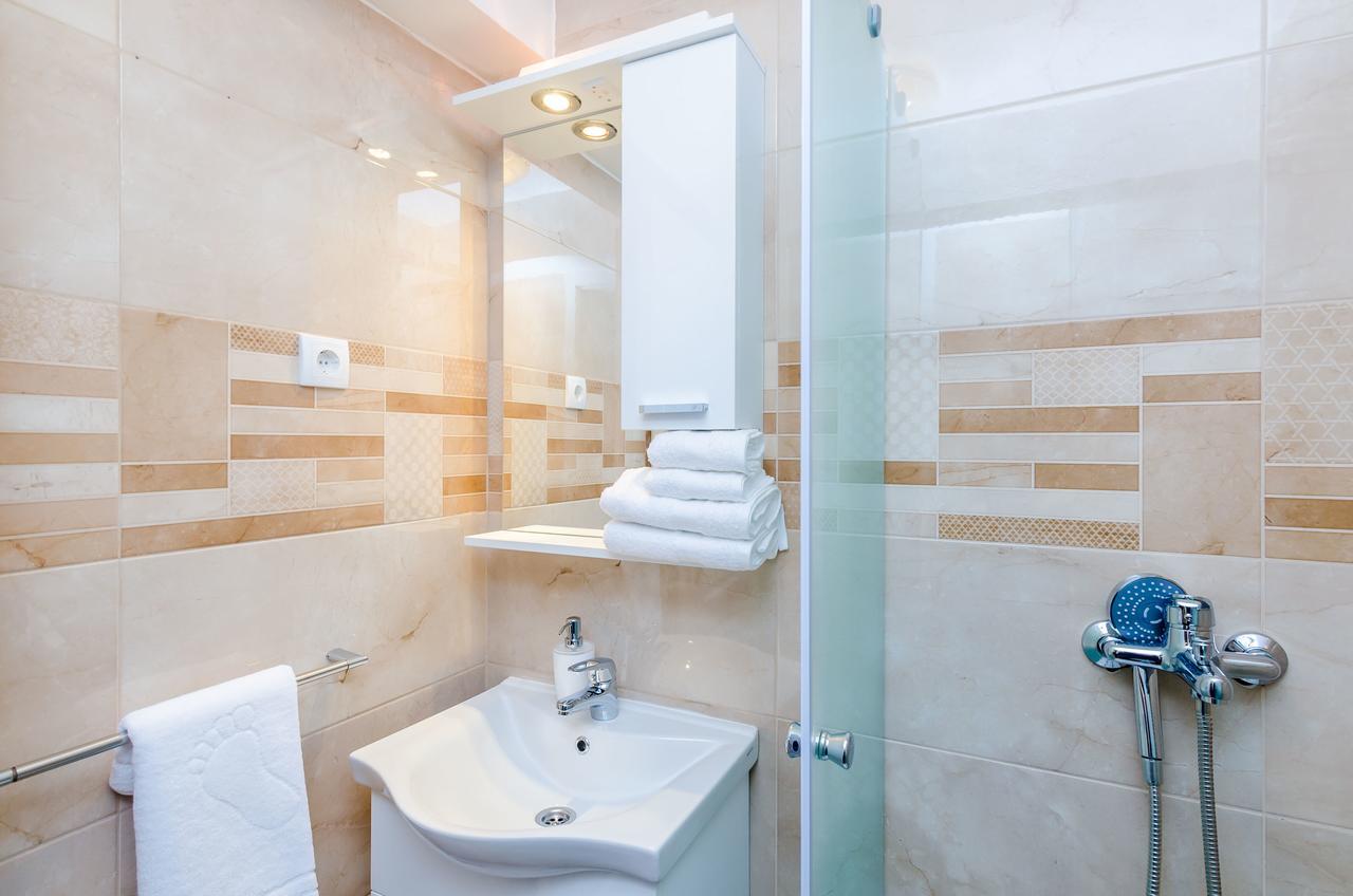Rooms Baza ดูบรอฟนิก ภายนอก รูปภาพ