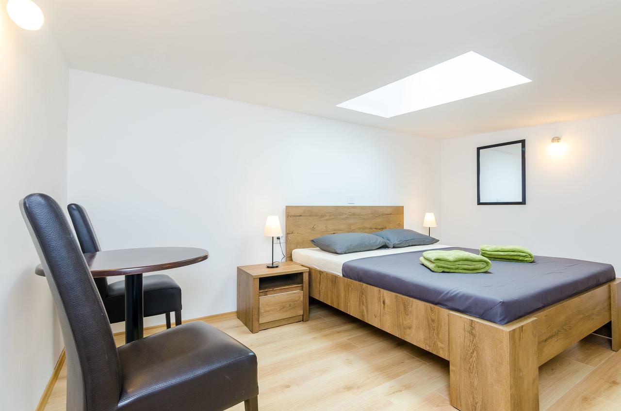 Rooms Baza ดูบรอฟนิก ภายนอก รูปภาพ